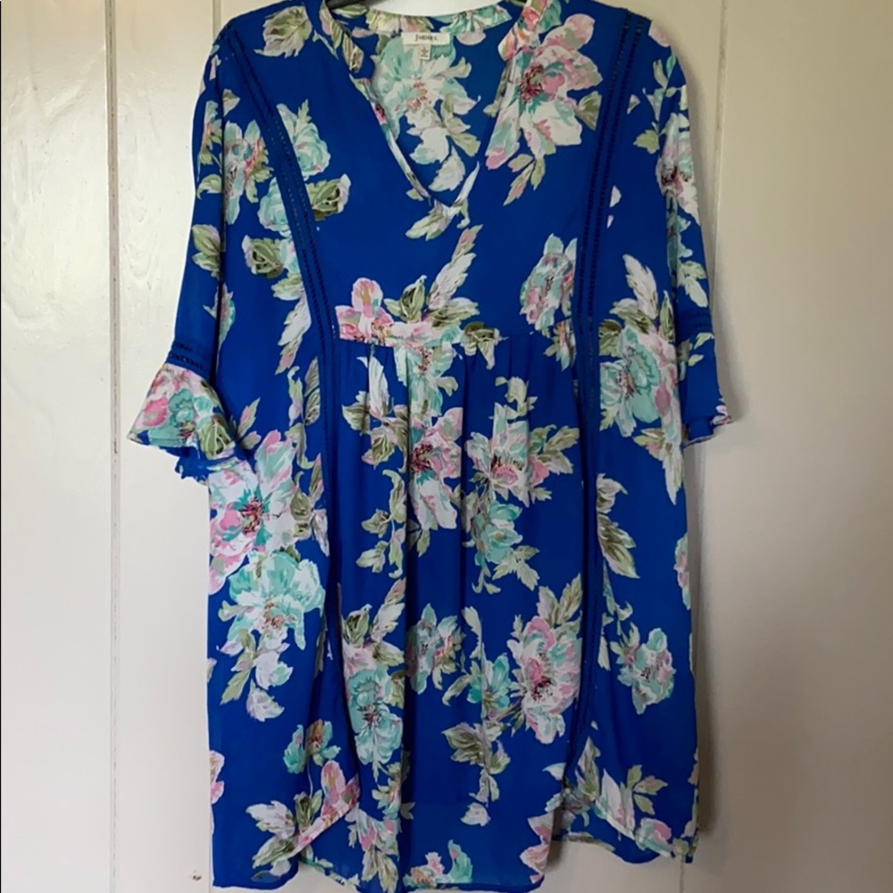 Blue floral top